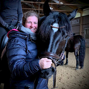 Yes - we did it again: voller PSKO-Dressurlehrgang in Ailingen mit Lucia Burkhart begeistert!