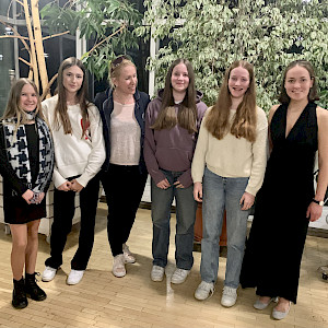 Stadt Friedrichshafen: Sportlerehrung in Ettenkirch - RFV-Jugend-Reiterinnen ausgezeichnet!