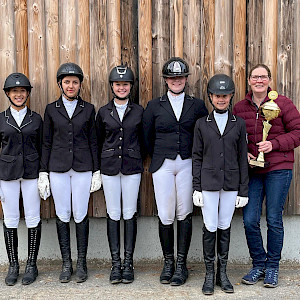 Fördergruppenvergleichsturnier des WPSV in Schwendi am 12. + 13. Oktober 2024 - Dressurteam PSKO holt Gold!