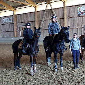 PSKO&RFVA: Sonnenschein-Motivation im Dressurviereck mit Lucia Burkhart